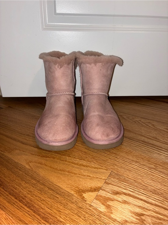 UGG Shoes - Ugg Boots Women’s Mini Bailey Bow Size 6